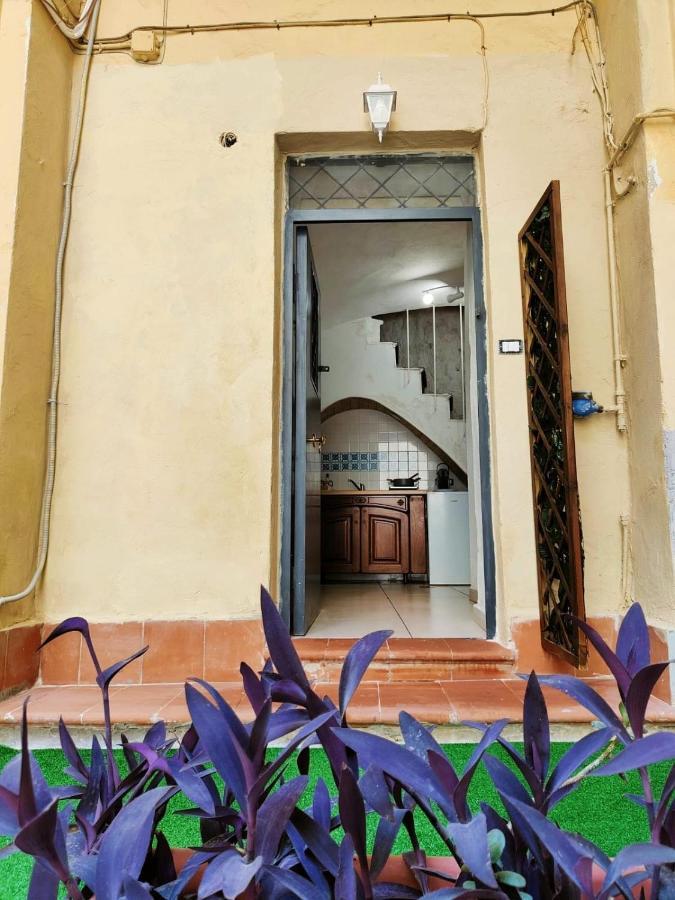 Apartamento Casa Dell'Antico Teatro Di Neapolis Nel Centro Storico Di Napoli Exterior foto
