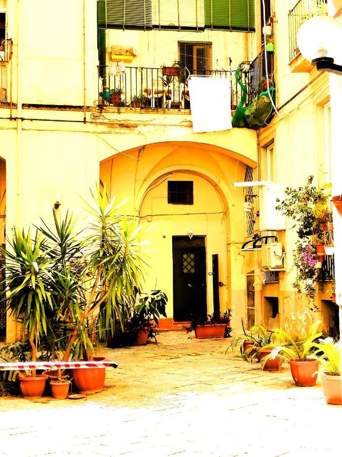 Apartamento Casa Dell'Antico Teatro Di Neapolis Nel Centro Storico Di Napoli Exterior foto
